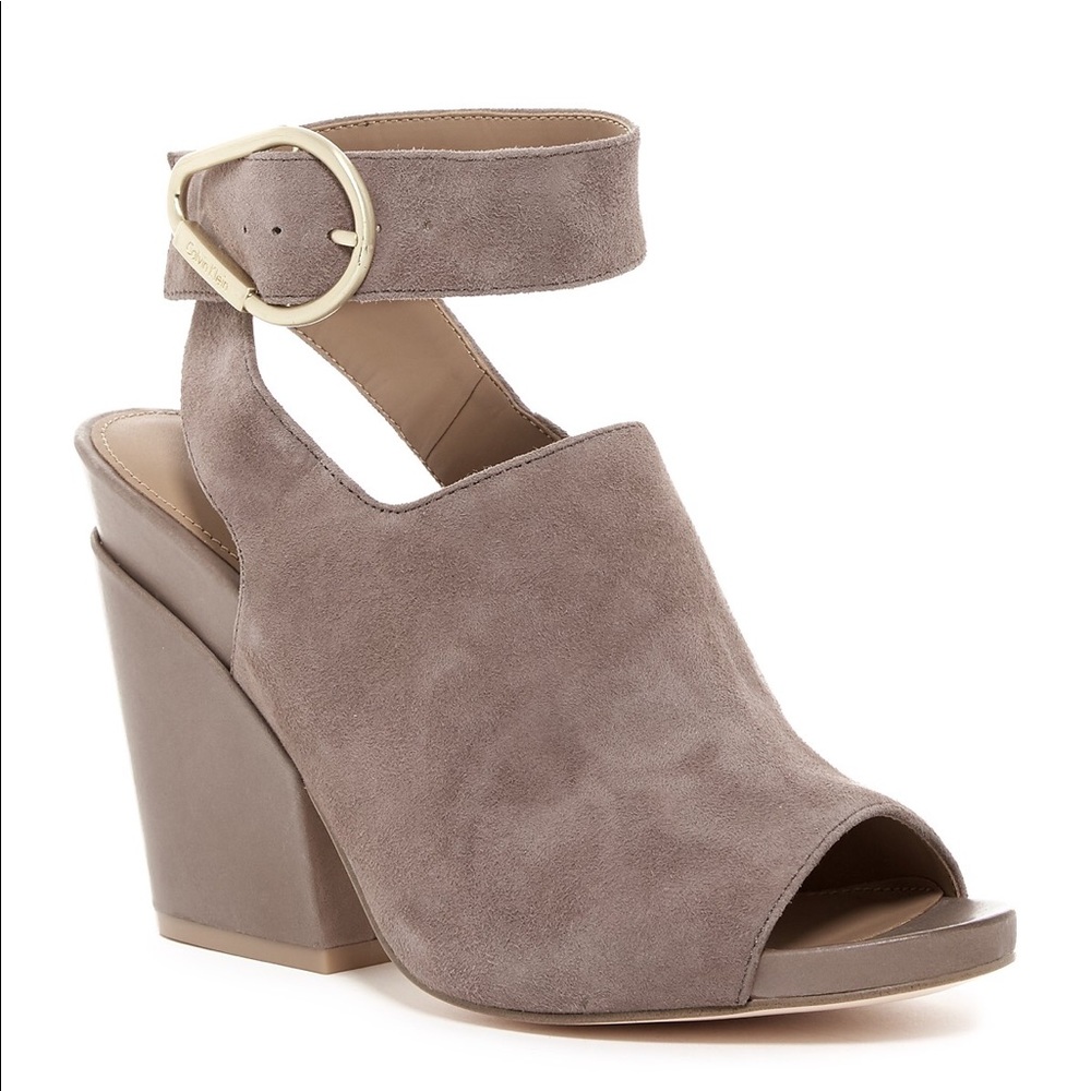 CALVIN KLEIN STRAP HEELS